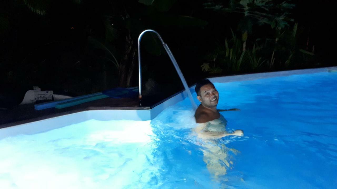 Bed And Breakfast - Chez Nous ル・ラモトン エクステリア 写真